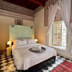 Uitgebreide Kamer met een King Size Bed